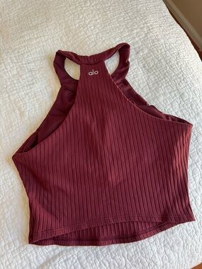 Alo Ribbed High Neck Cropped Tank Burgundy size S